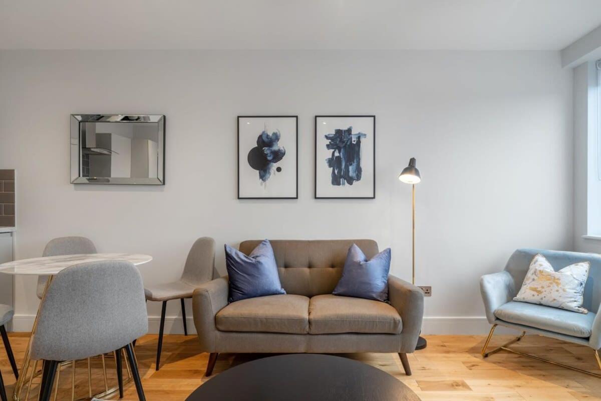 Lovely 1 Bedroom Apartment In The Heart Of Eastleigh Buitenkant foto