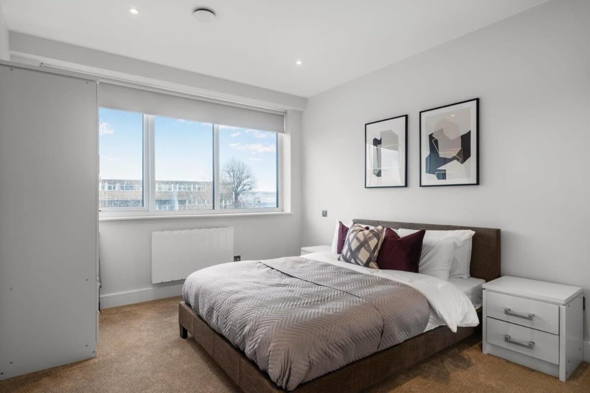 Lovely 1 Bedroom Apartment In The Heart Of Eastleigh Buitenkant foto